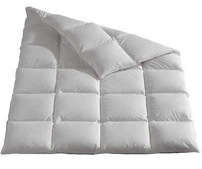 Revital warme Winter Daunendecke 135x200 cm, Wärmeklasse 4, extra-warm 1080g 100%ige Daunen, MADE IN GERMANY