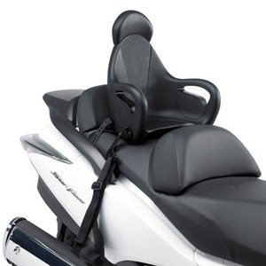 GIVI S650 schwarzer universell montierbarer Kindersitz für Motorroller