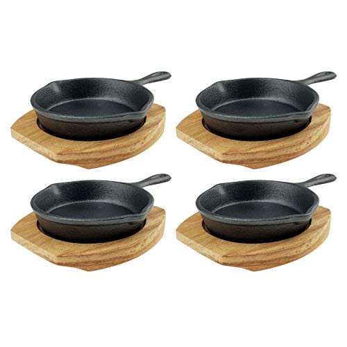 4x Gusseisen Pfanne mit Holztablett - 10 x 2 cm (ØxH), für alle Herdarten und Induktion, Minipfanne, Backofenpfanne