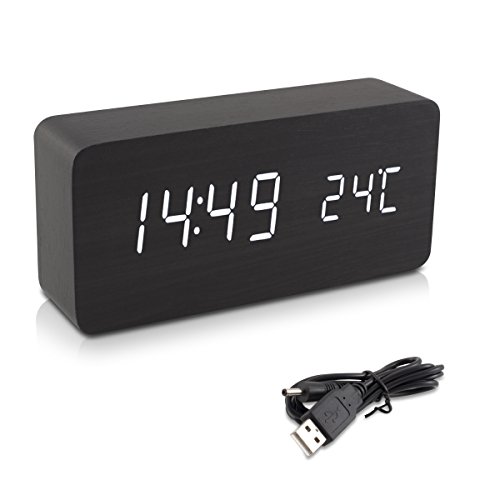kwmobile Wecker Uhr in Holzoptik digital - Digitalwecker Anzeige von Uhrzeit Temperatur Datum - Alarm Clock mit USB Kabel in Schwarz mit weißen LEDs