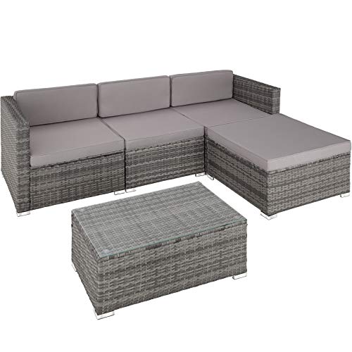TecTake 800676 Polyrattan Sitzgruppe, 3 Sessel, 1 Hocker, 1 Tisch mit Glasplatte, inkl. Sitz- und Rückenkissen, mit rostfreien Edelstahlschrauben - Diverse Farben - (Grau | Nr. 403070)