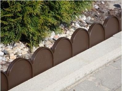 Zaun Rasenkante Beeteinfassung Palisade 10 m in braun