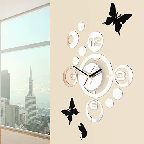 Jago Wanduhr mit Wandtattoos | Silber mit Spiegeloptik, 3 Schmetterlinge als Wandsticker | Wanddekoration, Designer Uhr für Wohnzimmer, Schlafzimmer, Kinderzimmer