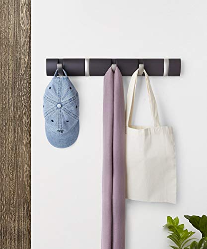 Umbra Flip 5 Garderobenhaken – Moderne, Schlichte und Platzsparende Garderobenleiste mit 5 Beweglichen Haken für Jacken, Mäntel, Schals, Handtaschen und Mehr, Espresso
