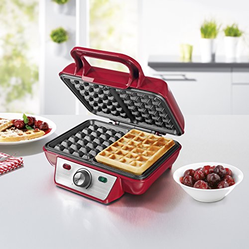 GOURMETmaxx 07841 Waffelautomat Für Dicke Belgische Waffeln | 2 Brüsseler Waffeln Gleichzeitig | Antihaftbeschichtung | Waffeleisen Bräunungsgrad Stufenlos Verstellbar | 1000 Watt, Rot