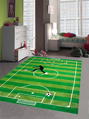 Kinderteppich Spielteppich Kinderzimmerteppich Fußballteppich in Grün, Größe 120x170 cm