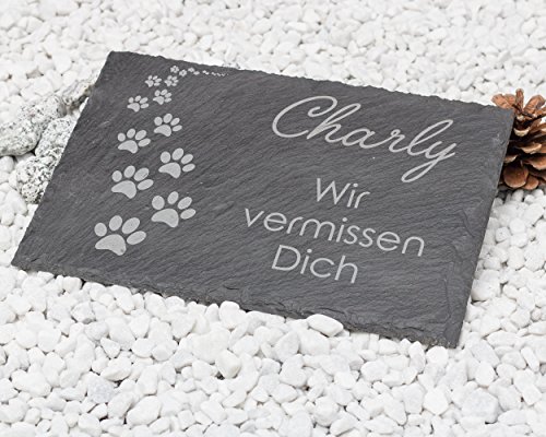 Gedenktafel 'Pfotenabdrücke' aus Naturschiefer 30x20 cm / Gedenkstein mit Text und Namensgravur / schönes Andenken an die Liebsten Grabstein Hund, Katze ...