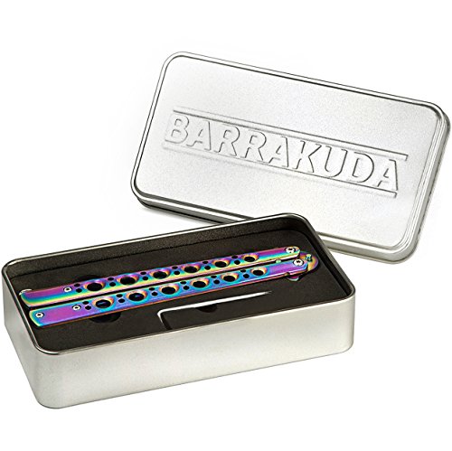 Legaler Butterfly-Trainer / Balisong-Trainer im Rainbow-Design von BARRAKUDA - Komplett Set inklusive Schraubendreher, Ersatzschrauben & mehr