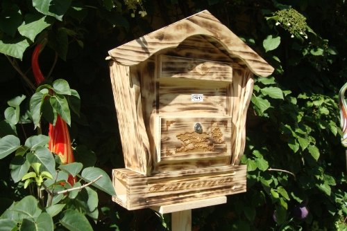 Briefkasten HBK-SD-GEFLAMMT aus Holz geflammt gebrannt amazon schwarz - natur Gartendeko Briefkästen Holzbriefkästen Postkasten Spitzdach - passt auch zu vielen Vogelhäusern Vogelhaus Insektenhotel Insektenhotels Vogelhäuser aus Holz Ergänzung für Vogelhäuschen und Vogelfutterhaus Nistkasten Meisenkasten