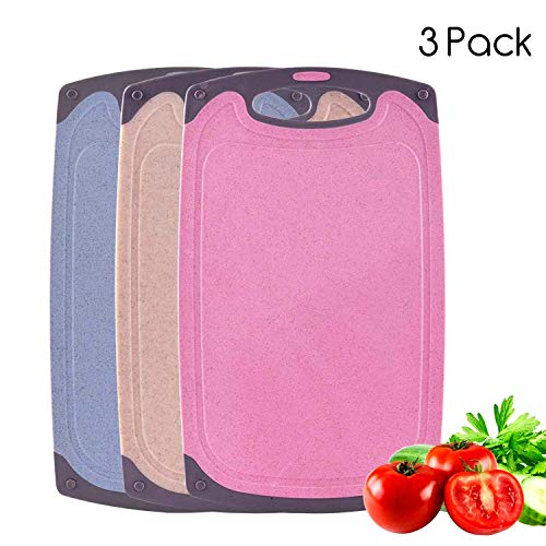 BOCHION Schneidbrett 3er Set, Kunststoff Küche Schneidbretter BPA frei, mit Saftrillen, Spülmaschinenfest, Antibakteriell und rutschfest, 3 Stück (Beige, Pink, Blau)