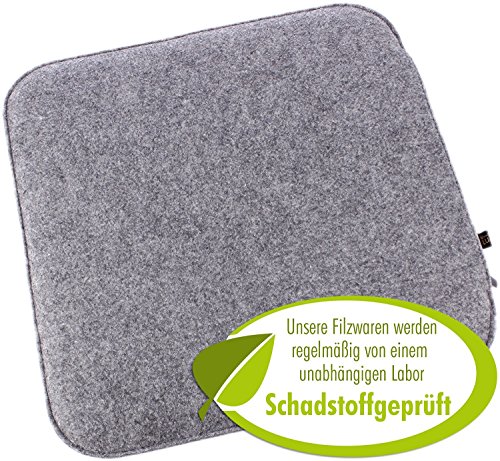 Filz Sitzkissen in graumeliert und dunkelgrau zum Wenden, waschbare Stuhlauflage mit Füllung inkl. Reissverschluss. Moderne Sitzauflage für Bank und Stuhl mit runden Ecken, weich gepolstert. Designer Sitzpolster / Filzauflage, quadratisch ca. 35x35cm groß