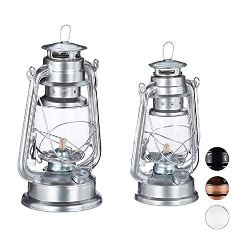 Relaxdays Petroleumlampe 2er Set, echte Öllampe als Fensterdeko oder Gartenlaterne, mit Henkel, 24 und 28 cm, Silber