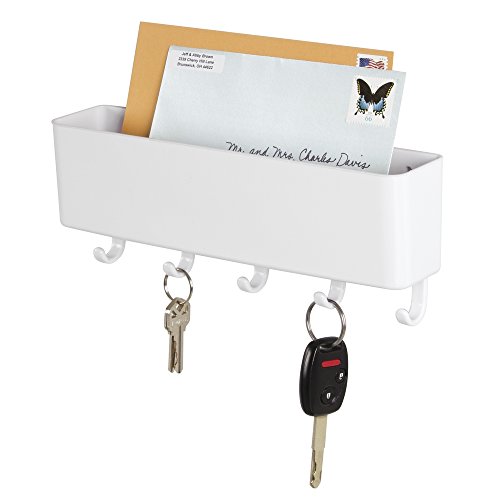 mDesign Schlüsselbrett mit Ablage – wandmontierte Schlüsselleiste mit Briefablage aus Kunststoff – ideal für ordentliche und platzsparende Aufbewahrung von Schlüsseln, Briefen, Prospekten – weiß