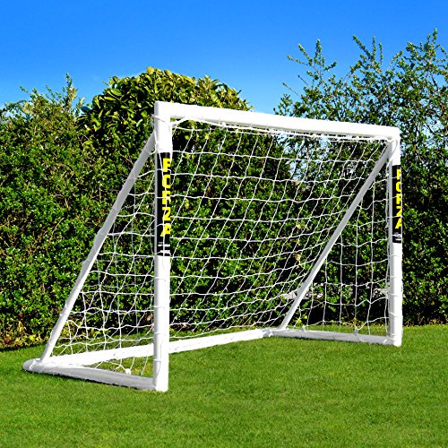 Net World Sports Forza 1,8m x 1,2m Fußballtor - Dieses Tor kann das ganze Jahr über bei jedem Wetter draußen gelassen Werden
